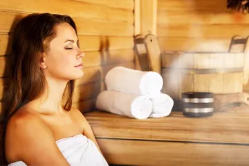 Wellness-Suiten mit eigner Sauna/Infrarot im Zimmer